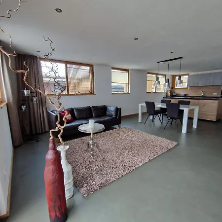 Chasa Siringia זאמנאון